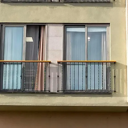 Apolo - Edificio Vera 98 *