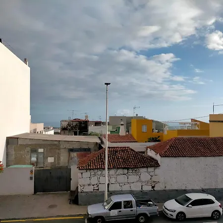 Apolo - Edificio Vera 98 *